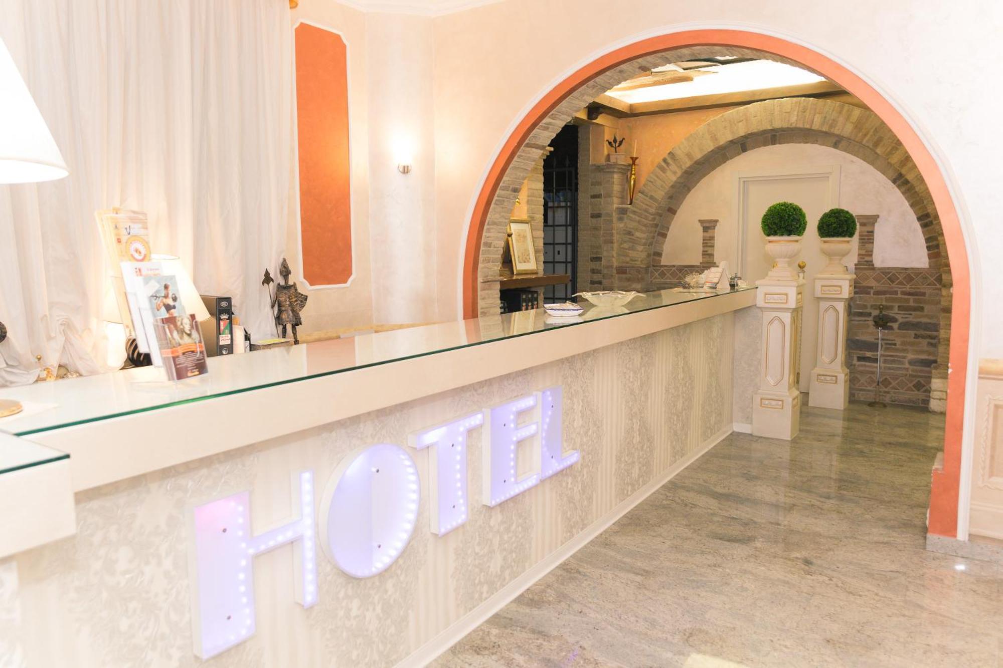 Il Castello Di Perano Hotel Luaran gambar